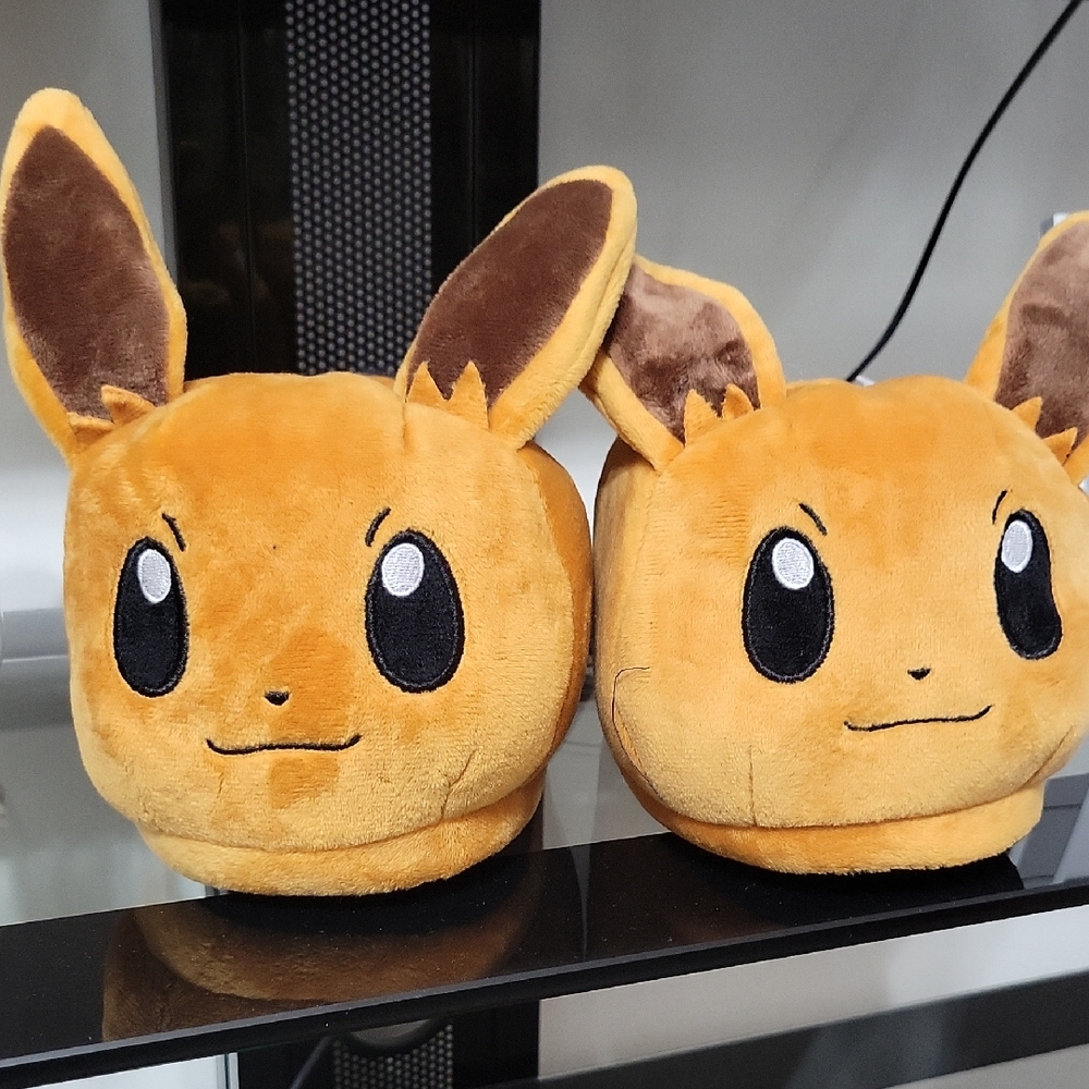 Eevee Plush Kids Slippers - Brown